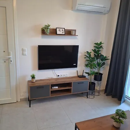 Paralia Ofriniou Iro - Starlink Net, Courtyard, Naturally Shaded Terrace, 100m From And Taverns Appartement Ofrínion
