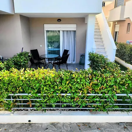 Paralia Ofriniou Iro - Starlink Net, Courtyard, Naturally Shaded Terrace, 100m From And Taverns Lägenhet *